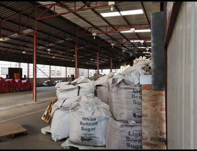 4,500M² WAREHOUSE FOR SALE IN VULCANIA